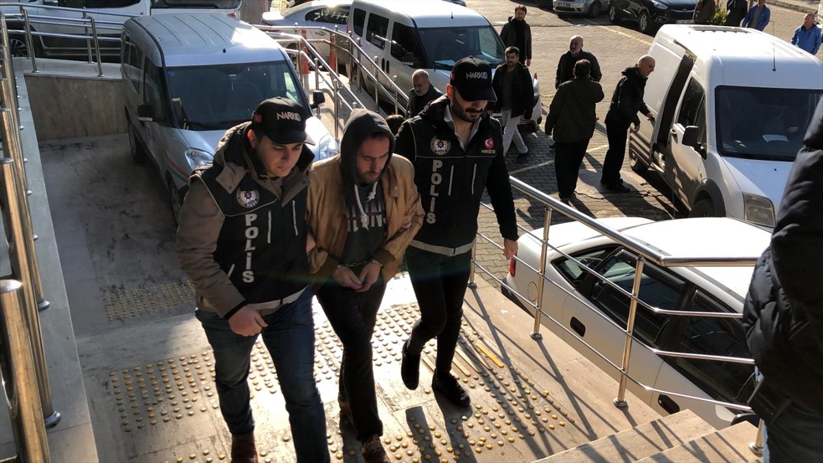 Zonguldak\'ta lavaşa uyuşturucu saklayan şüpheli tutuklandı