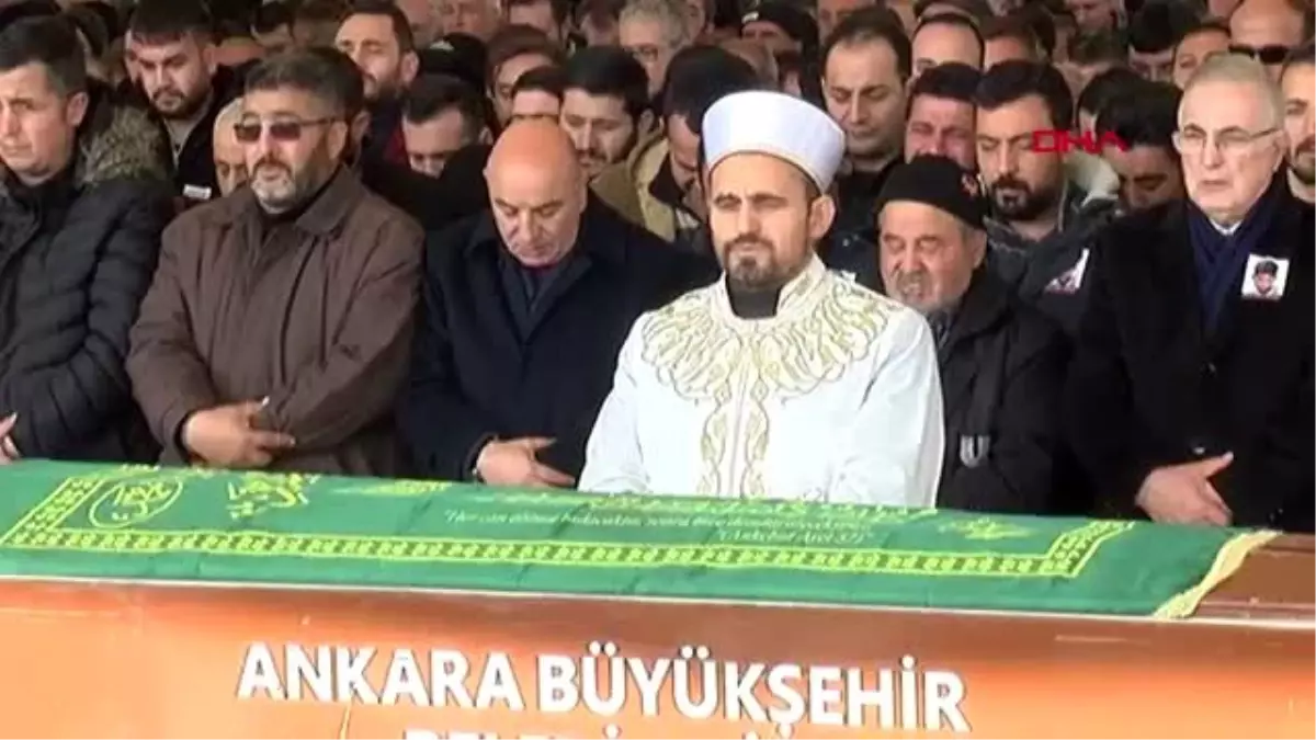 Ankara okulda fenalaşarak jayatını kaybeden ilkokul öğrencisi mert yağız köksal için cenaze töreni...