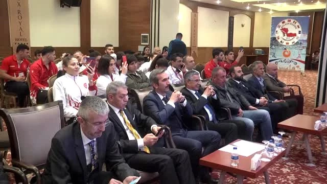 Balkan Büyükler Boks Şampiyonası Antalya'da başladı