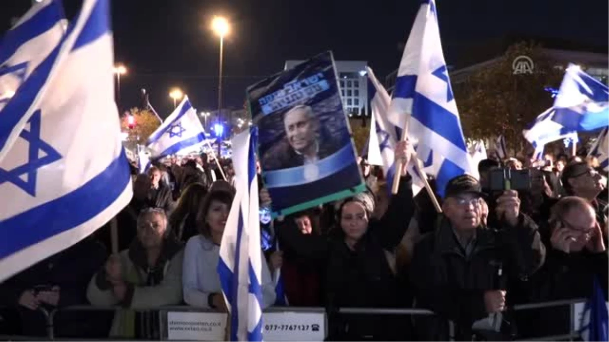 Batı Kudüs\'te Netanyahu\'ya destek gösterisi