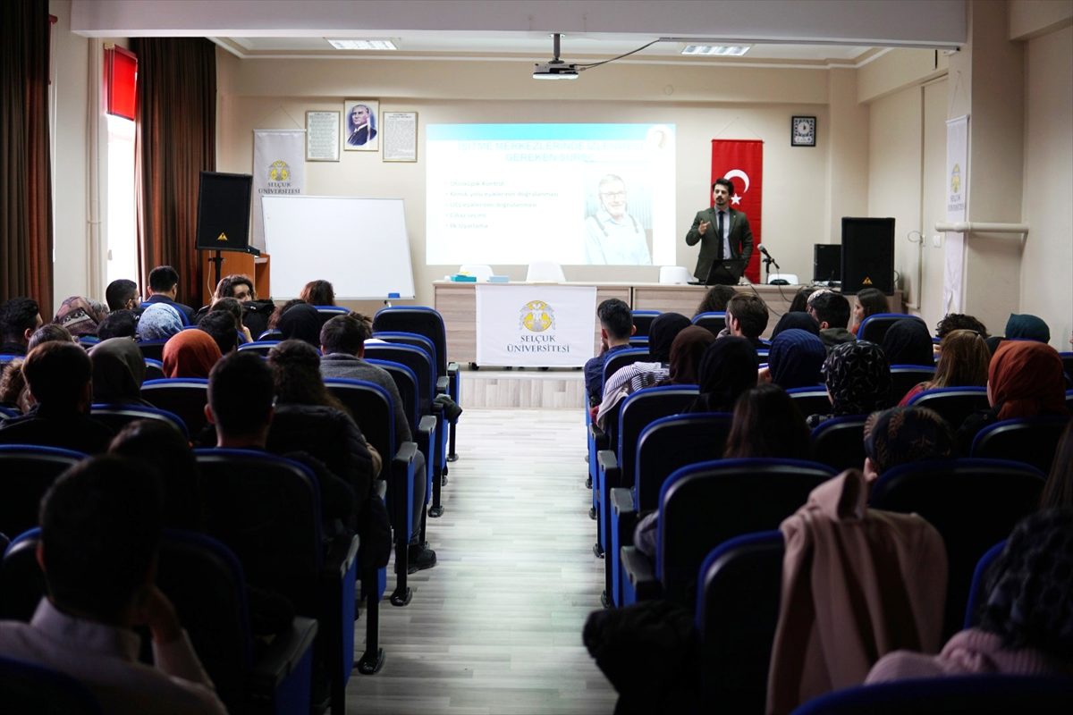 Bozkır Sağlık Bilimleri Fakültesi\'nde seminer