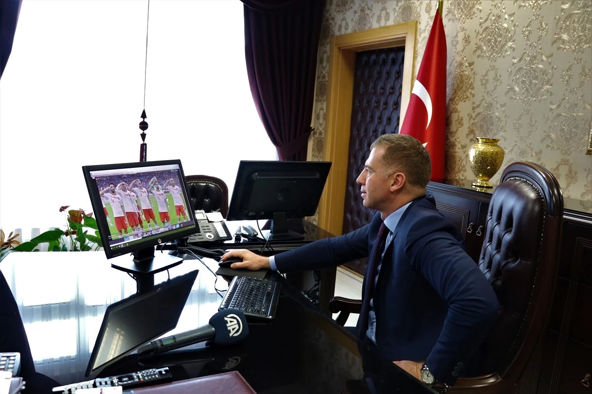 Burdur Cumhuriyet Başsavcısı Gürdoğan, AA\'nın "Yılın Fotoğrafları" oylamasına katıldı