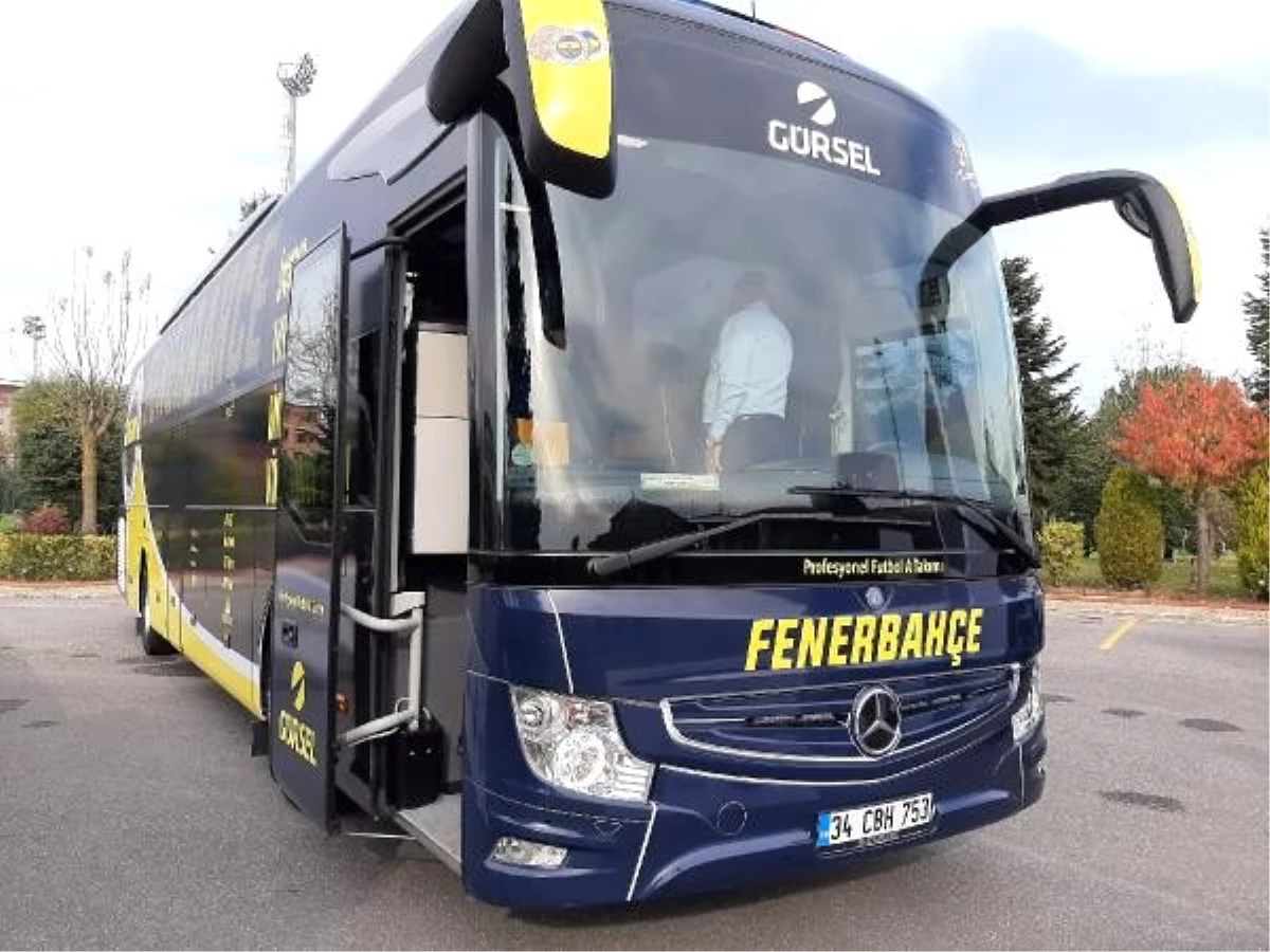 Fenerbahçe\'nin yeni takım otobüsü teslim edildi