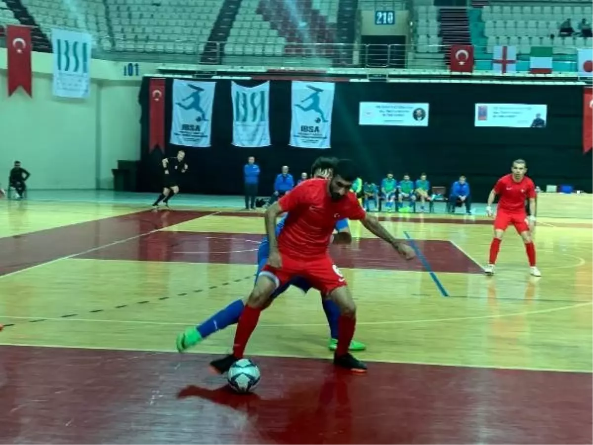 Görme Engelli Futsal Milli Takımı, İtalya\'yı mağlup etti