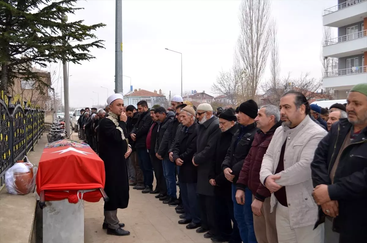 Hollanda\'da öldürülen kadının cenazesi Konya\'da toprağa verildi