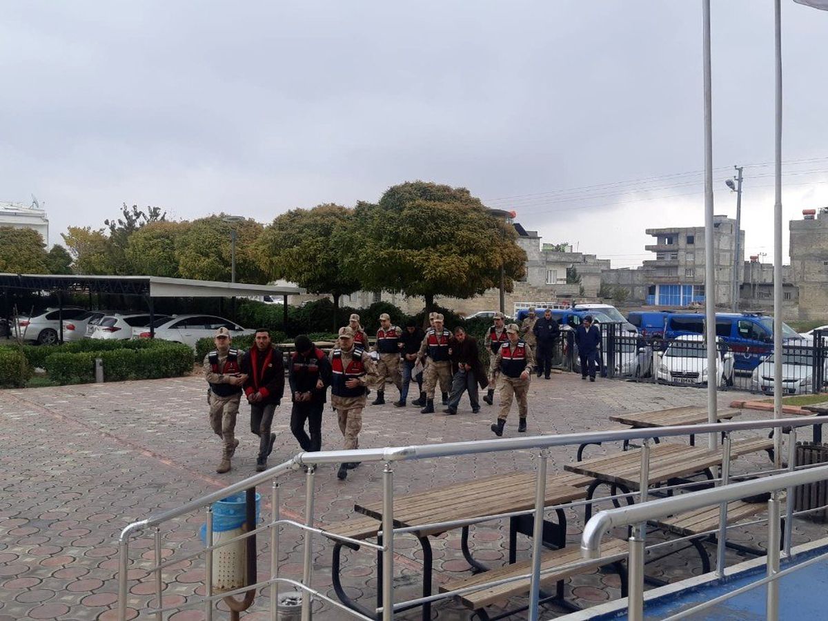 Kablo hırsızları yakalandı