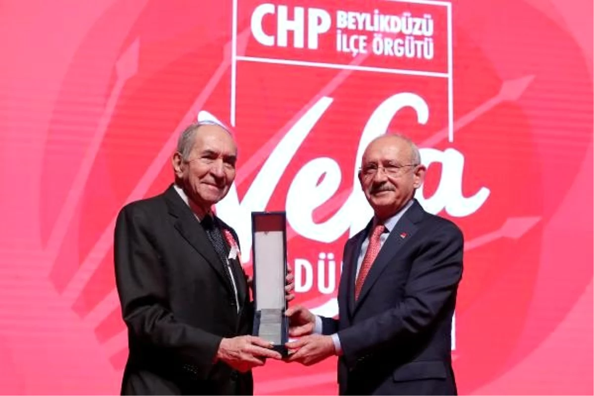 Kılıçdaroğlu 4. Vefa ödülleri törenine katıldı