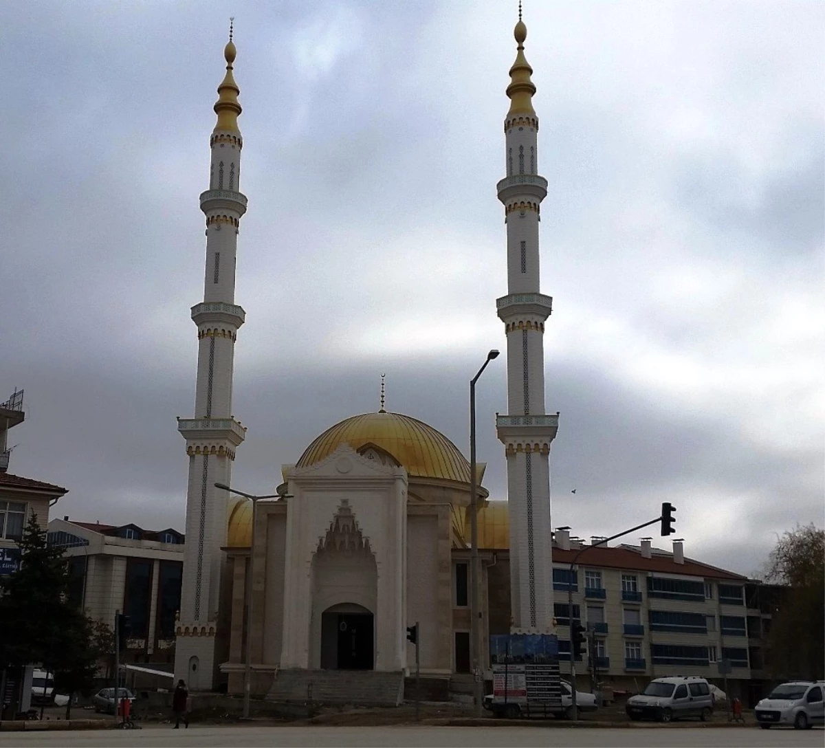 Kulu\'da yenisi yapılan Halime Hatun Kubbeli Camisi ibadete açıldı