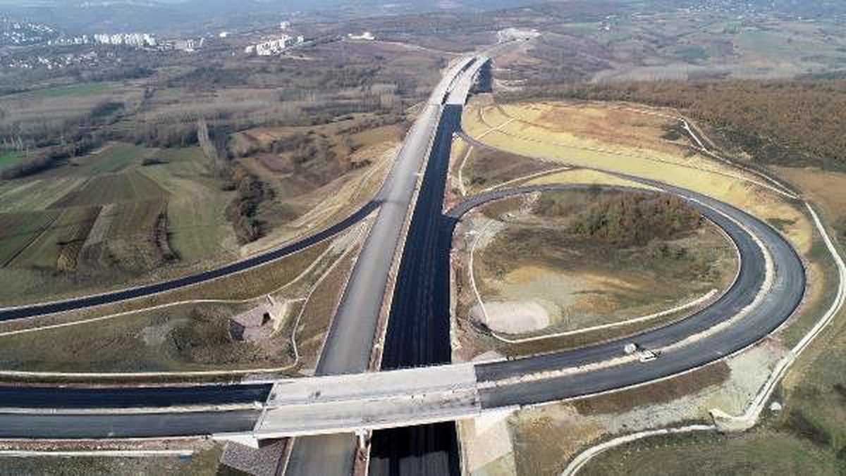 Kuzey Marmara Otoyolu\'nda çalışmalar tüm hızıyla sürüyor