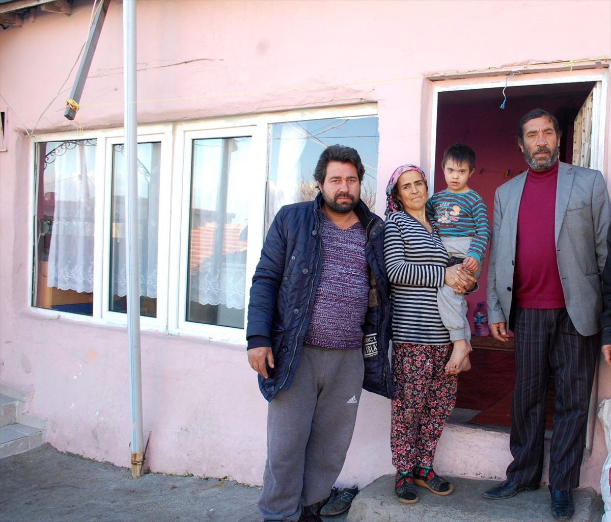 Malkara\'da çadırda yaşayan aileye devletin yardım eli uzandı