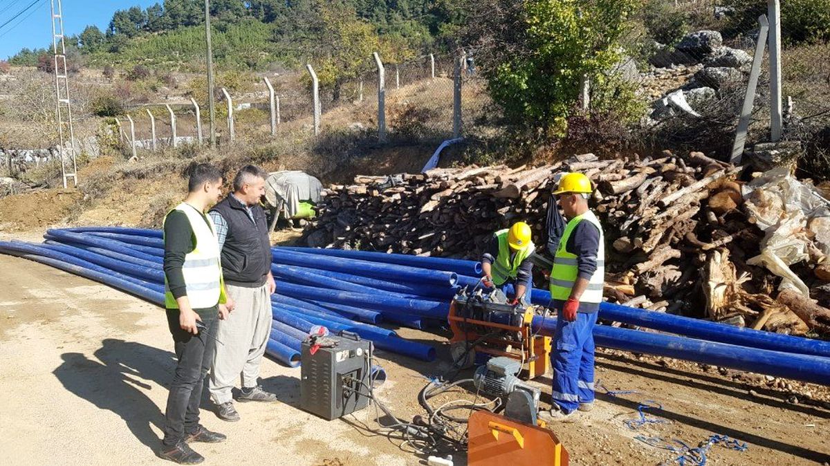 MESKİ, Çamlıyayla\'da sorun oluşturan içme suyu hattını yeniledi