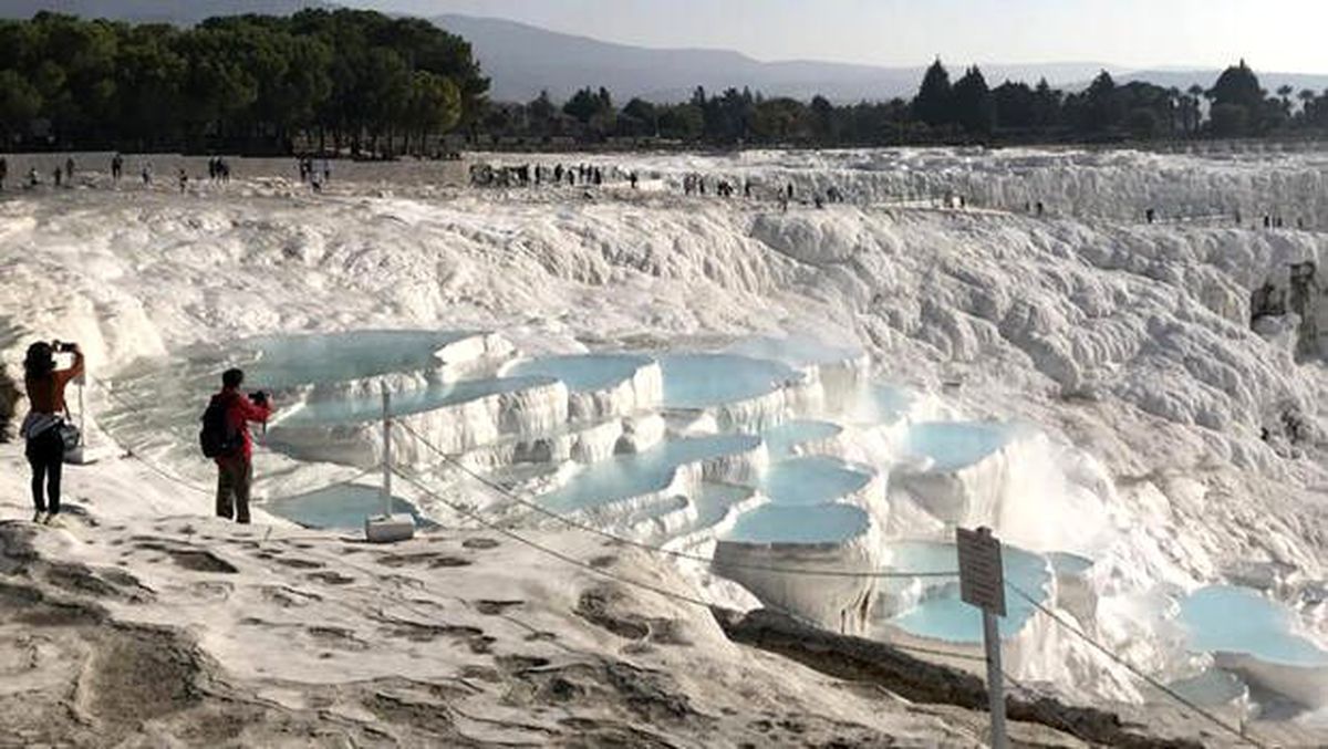 Pamukkale\'ye ziyaretçi akını