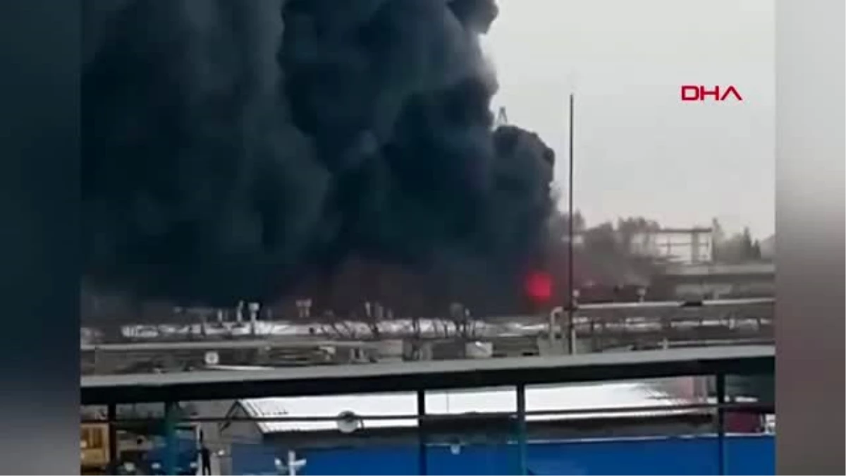 Rusya\'da boya fabrikasında büyük yangın