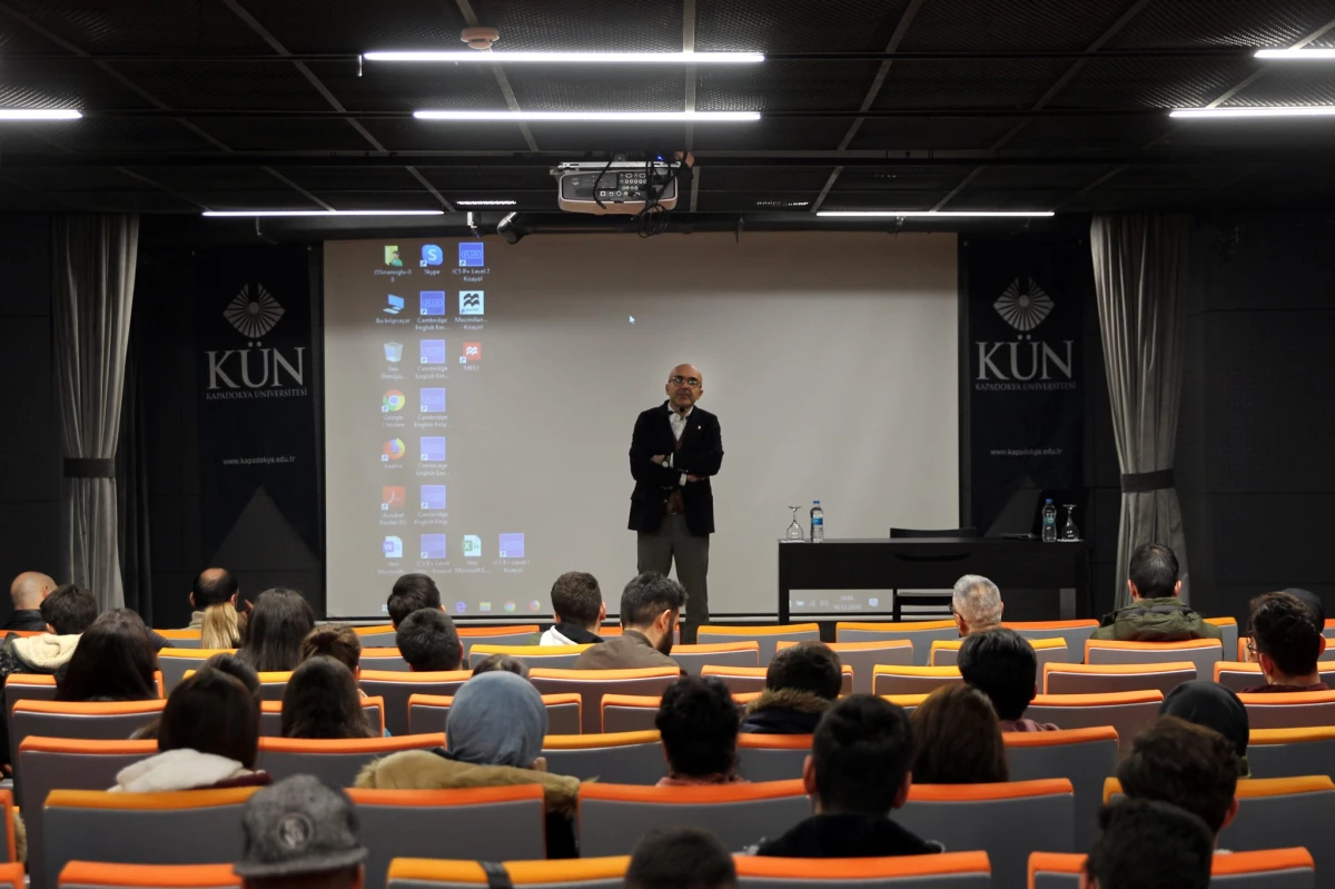 Siyaset Bilimci Barış Doster Kapadokya Üniversitesindeydi