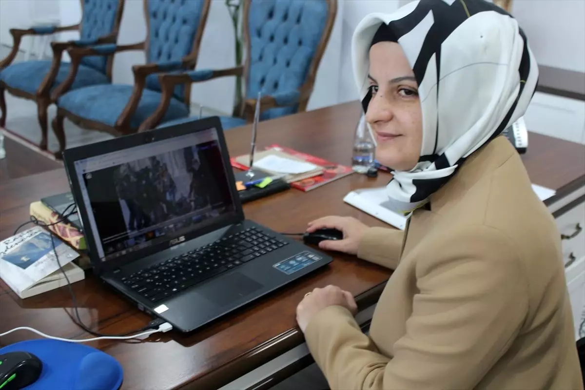 Söğütlü Kaymakamı Çiçekli, AA\'nın "Yılın Fotoğrafları" oylamasına katıldı