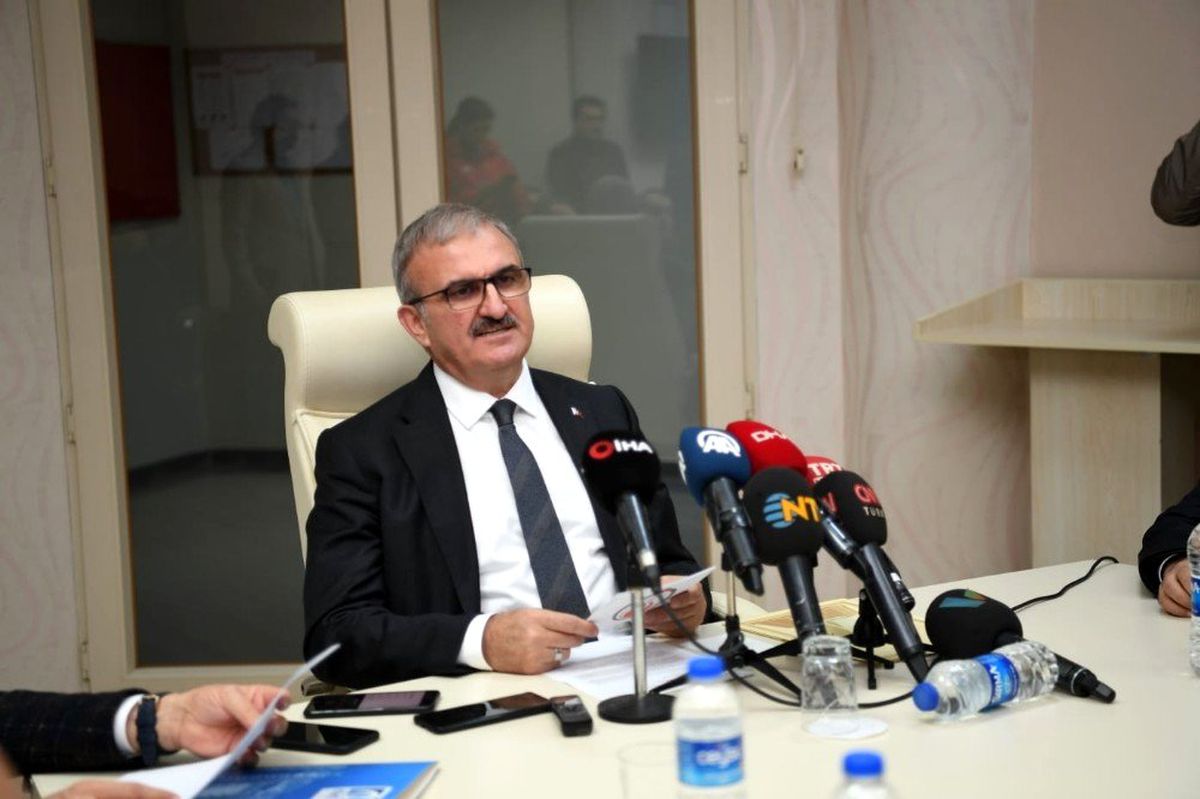 Vali Karaloğlu saat verdi: 18.00\'den sonra yağış geliyor
