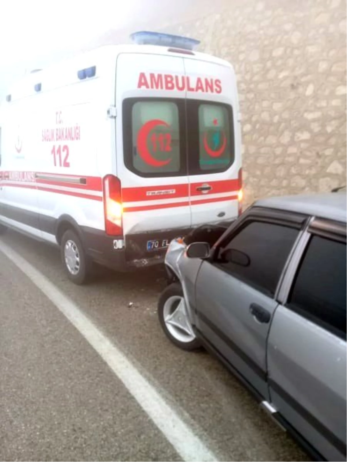 Yaralı taşıyan ambulansa kaza yaptı: 7 yaralı