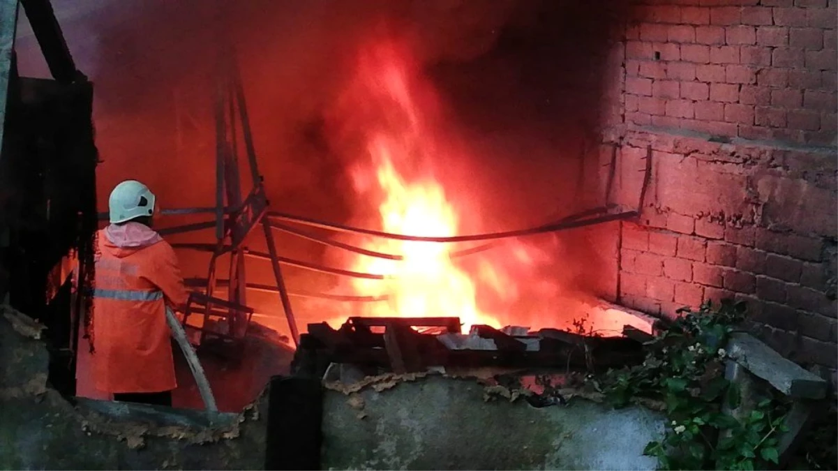 Zonguldak\'ta mobilya atölyesinden büyük yangın