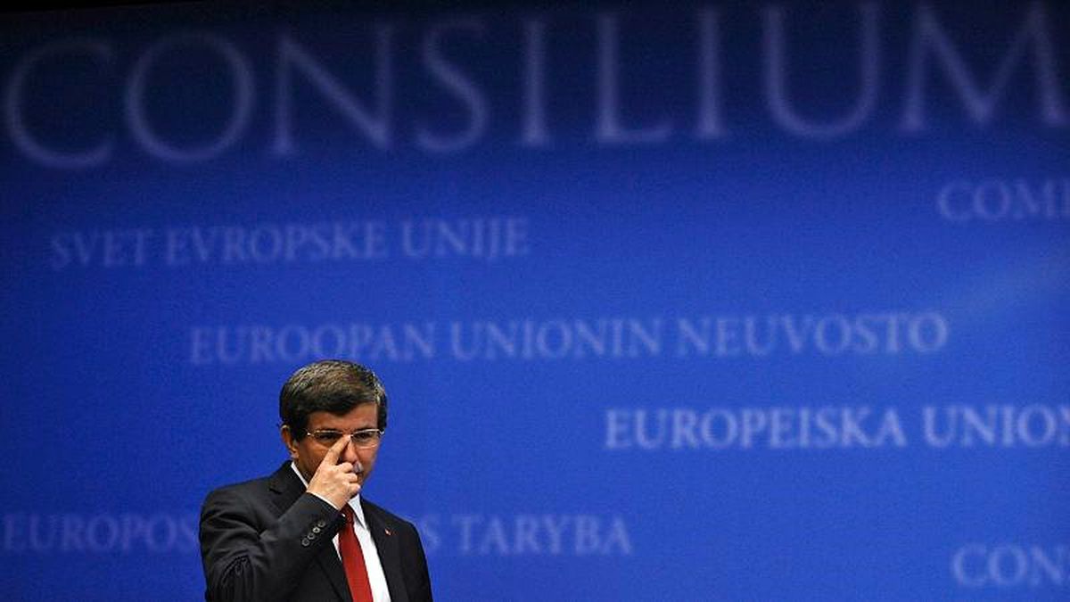 Ahmet Davutoğlu kimdir?