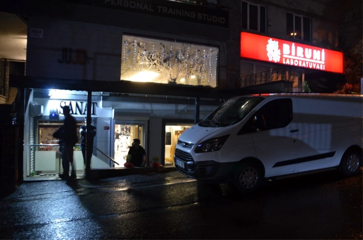 Beşiktaş\'ta kuaförde patlayan silah 1 kişiyi yaraladı