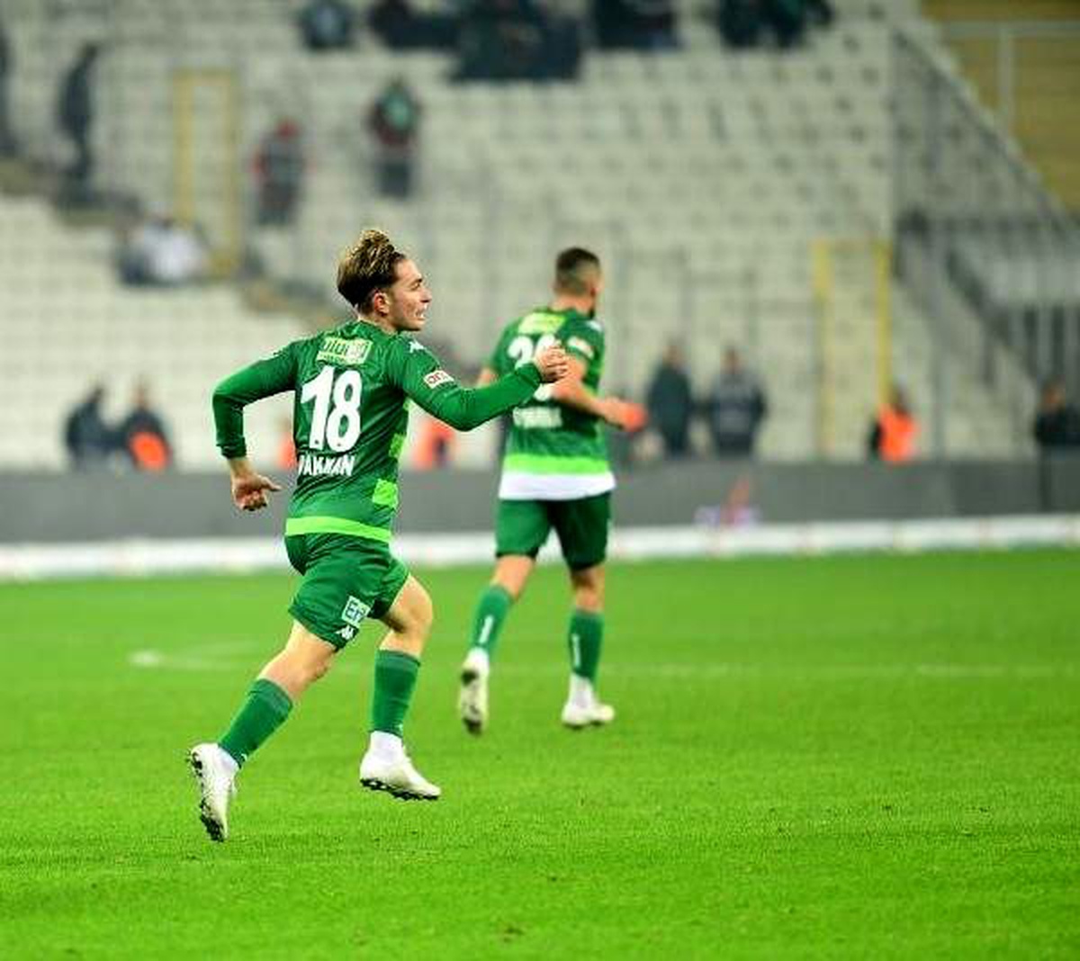 Bursaspor\'un genç santrforları Kubilay Kanatsızkuş ve Ali Akman açıklamalarda bulundu