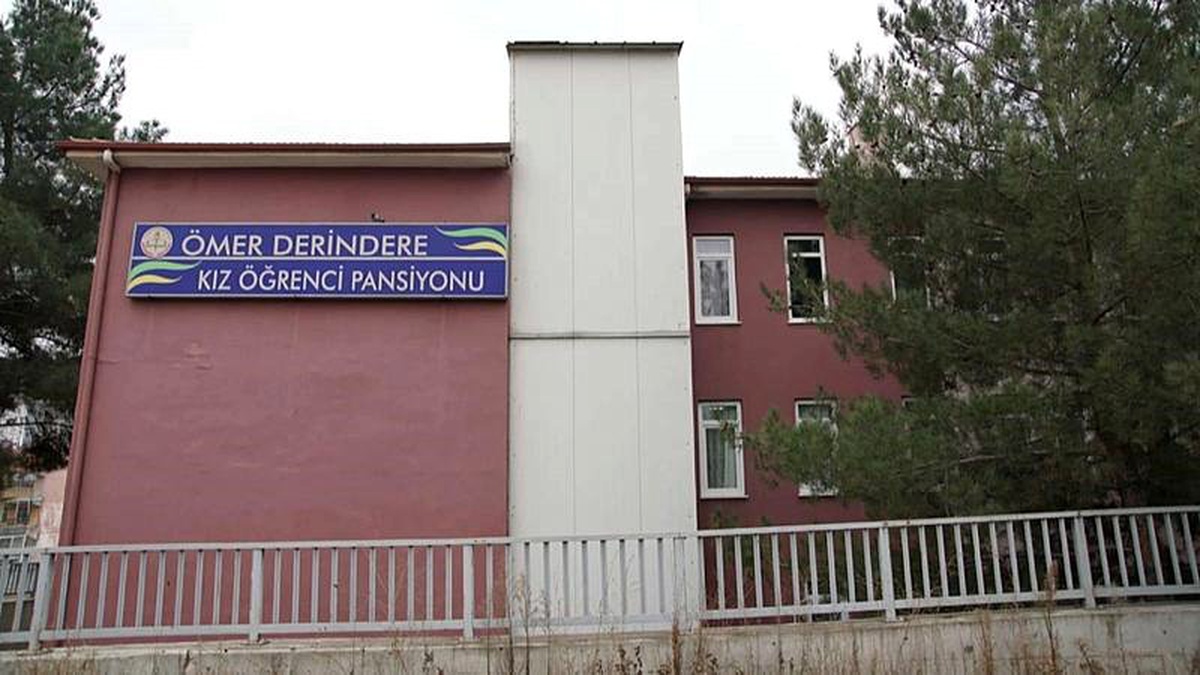 Çorum\'da bir yurtta karbonmonoksit zehirlenmesi: 103 öğrenci hastaneye kaldırıldı