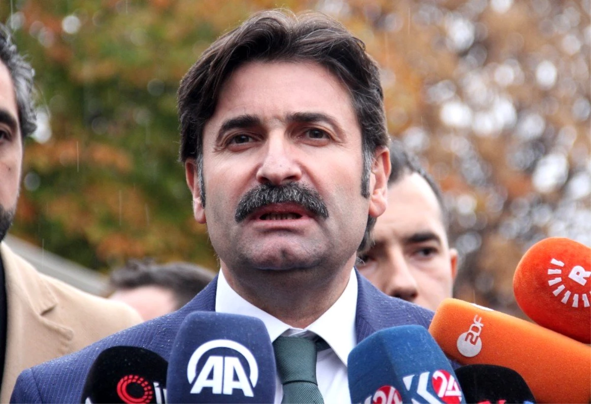 Davutoğlu\'nun partisinin kuruluş dilekçesi İçişleri Bakanlığına sunuldu