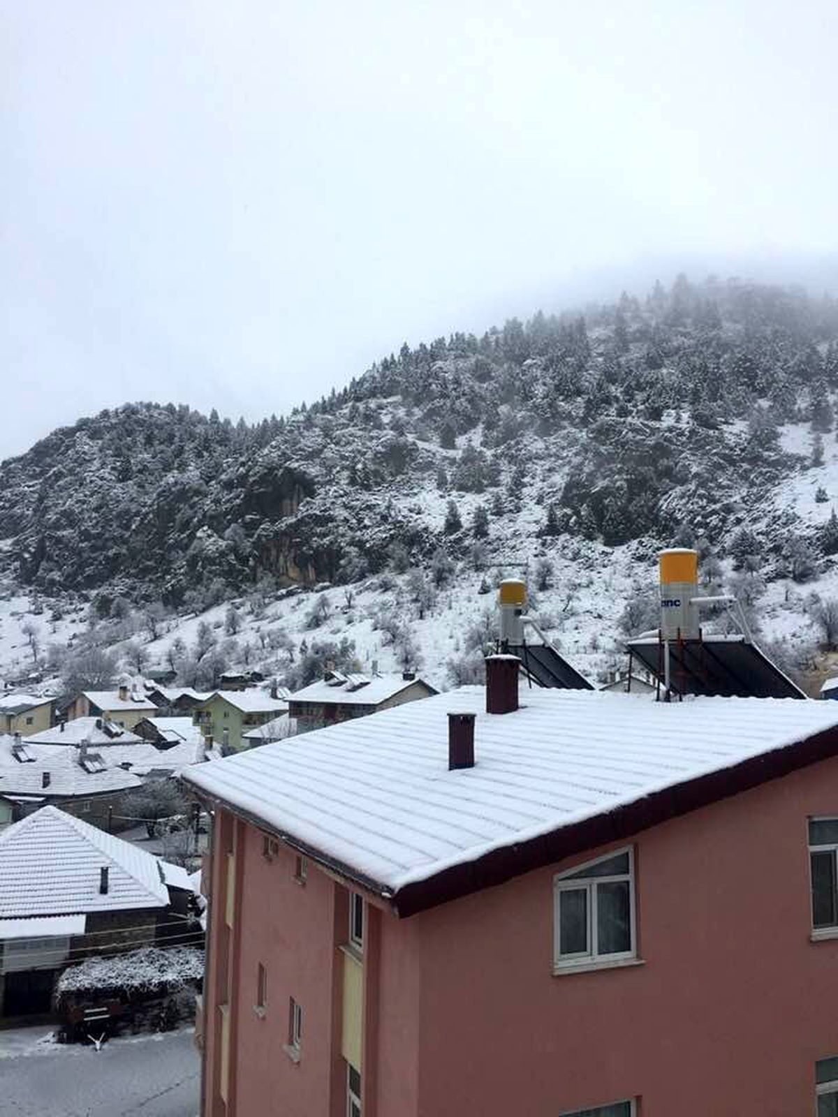 Derebucak\'ta kar yağışı