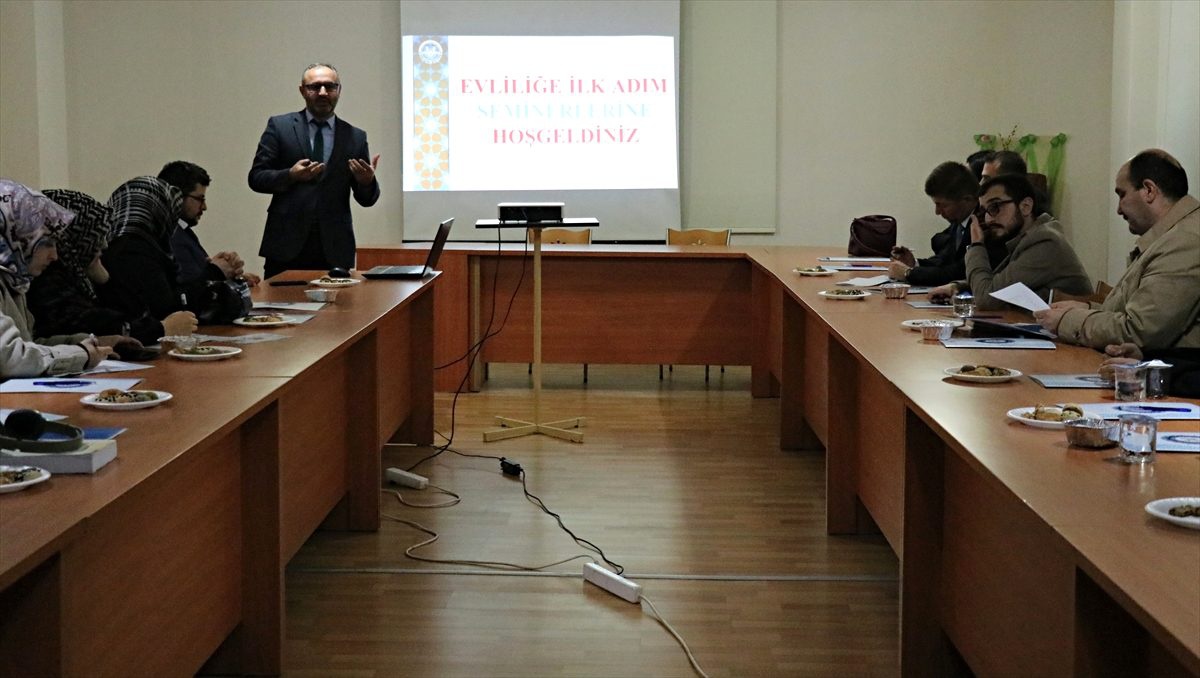Diyanetten "Evliliğe İlk Adım" seminerleri