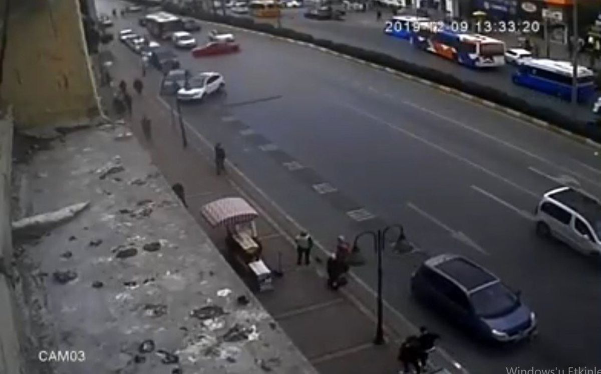 Drift yapan sürücü trafiği altüst etti