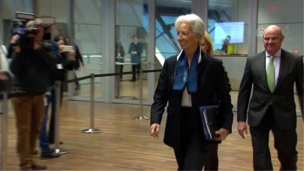 ECB Başkanı Lagarde\'dan "analizler parasal desteğin gerektiğini gösteriyor" açıklaması