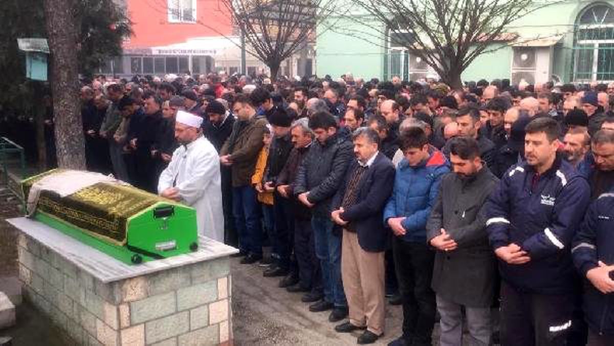 Eşini almaya giderken kamyonun altında can veren Yusuf Çelik gözyaşlarıyla uğurlandı