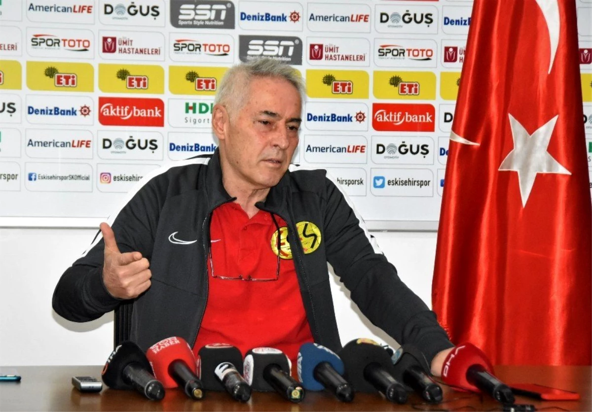 Eskişehirspor Teknik Direktörü Demirbakan\'dan camiaya \'Mustafa Denizli\' göndermesi