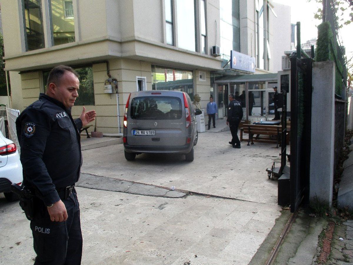 Genç kadını döverek öldürüp bavula koyan zanlı adliyeye sevk edildi