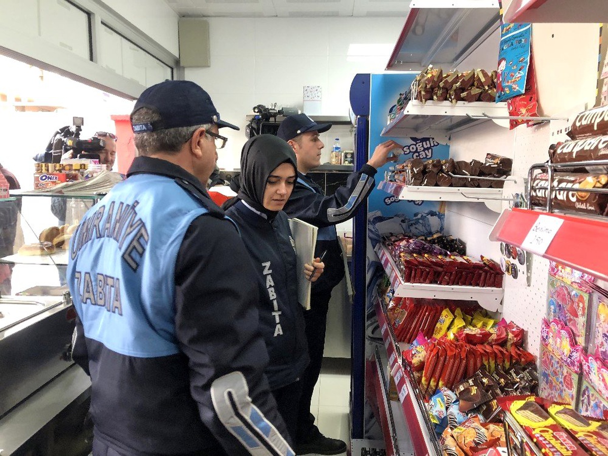 İstanbul\'da okul kantinlerinde şırınga çikolata denetimi