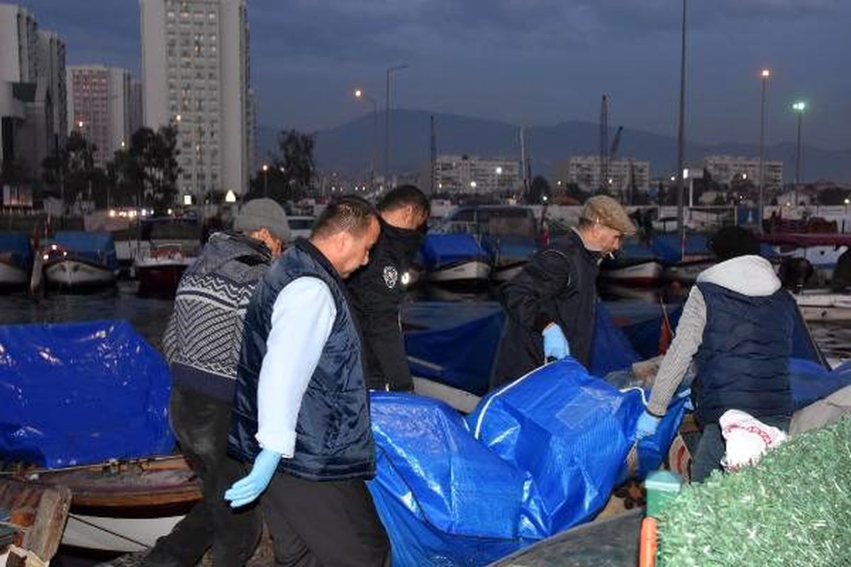 İzmir\'de denizden kadın cesedi çıktı