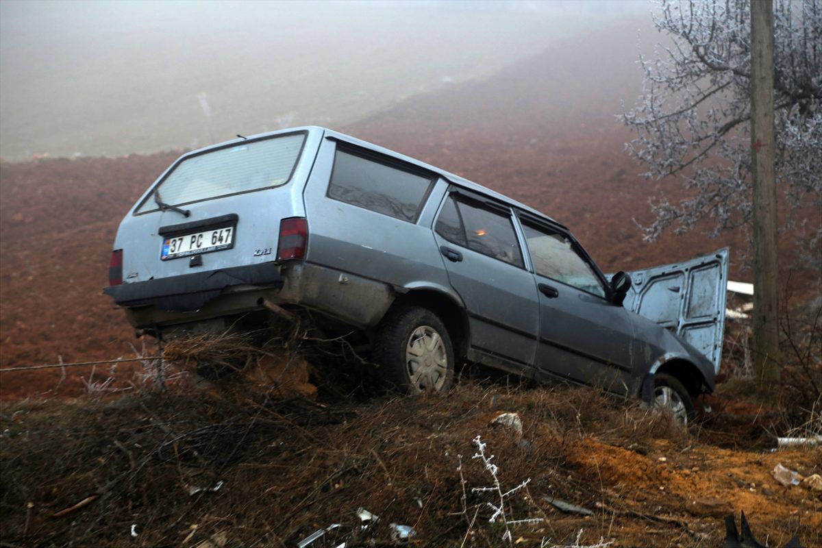 Kastamonu\'da 2 trafik kazası: 1\'i ağır 2 yaralı