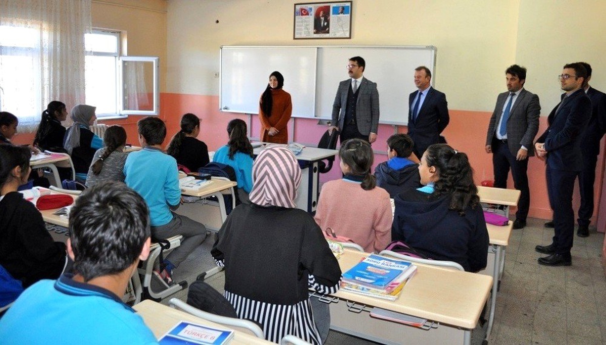 Kaymakam Coşkun okul ziyaretlerine devam ediyor