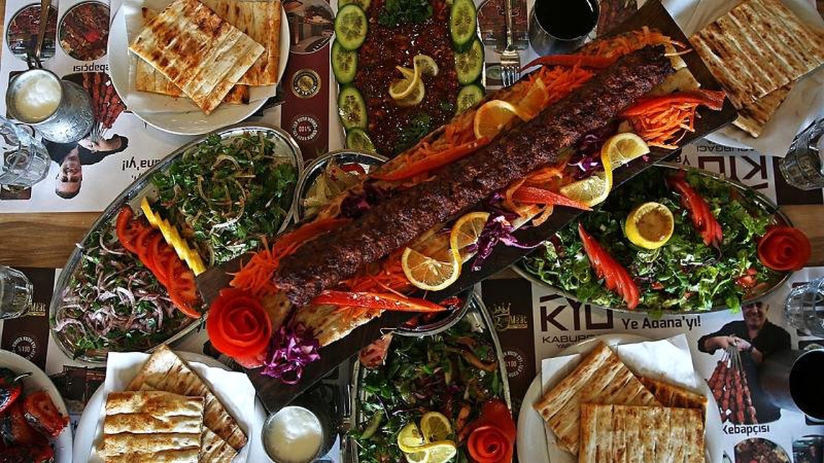Kebap ve Şalgam Festivali iptal edildi: Halk ve siyasiler nasıl değerlendiriyor?
