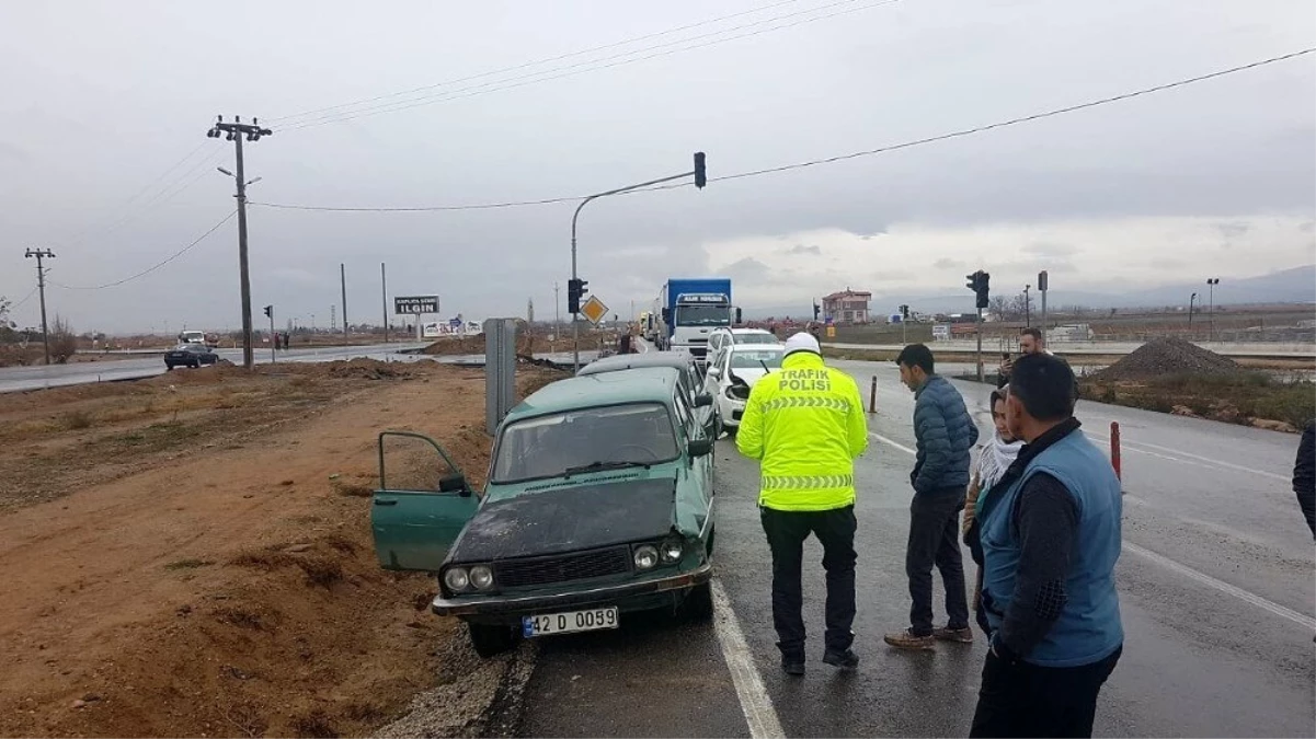 Konya\'da 4 araçlı zincirleme trafik kazası