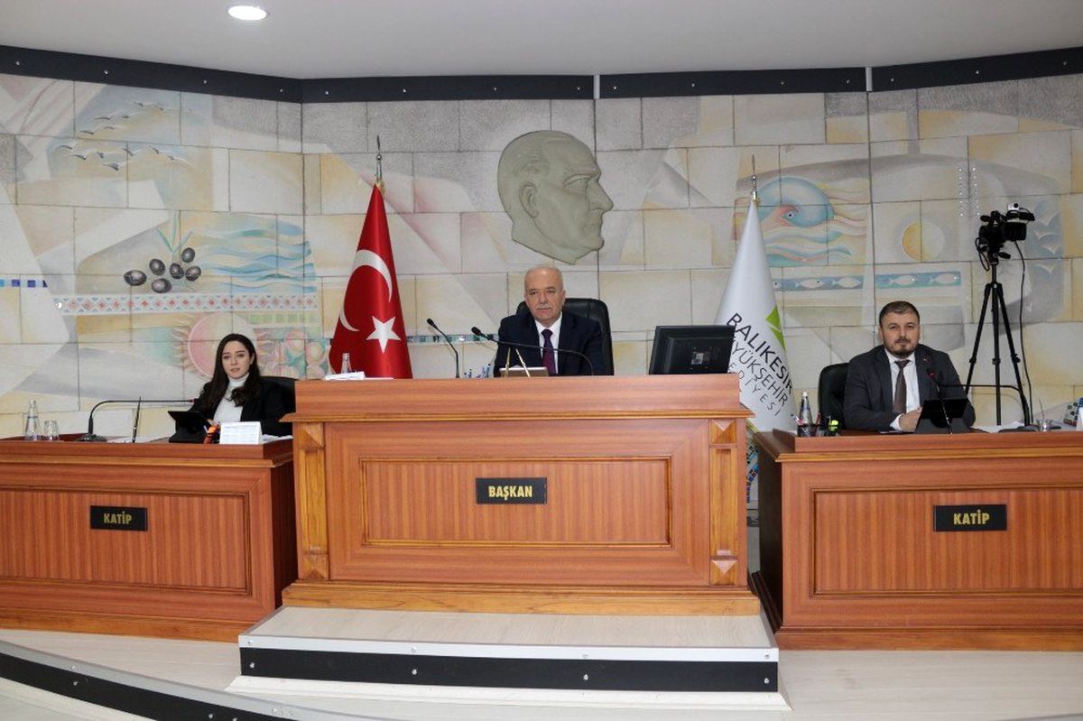 Meclisin gündemi deprem oldu