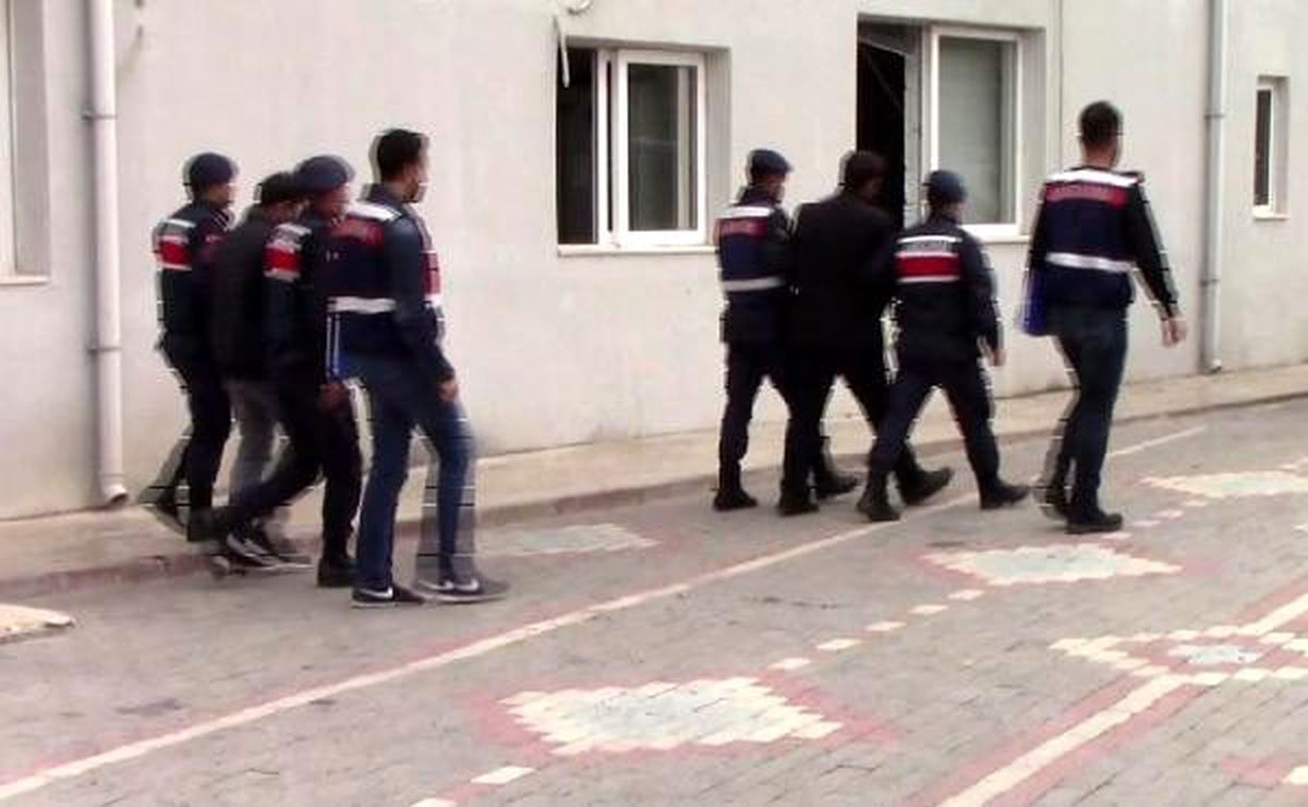 Mersin\'de DEAŞ şüphelisi 2 kişi tutuklandı