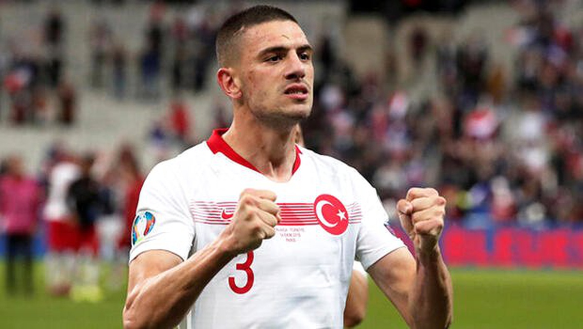 Milan, Merih Demiral\'ın transferi için ısrarcı!