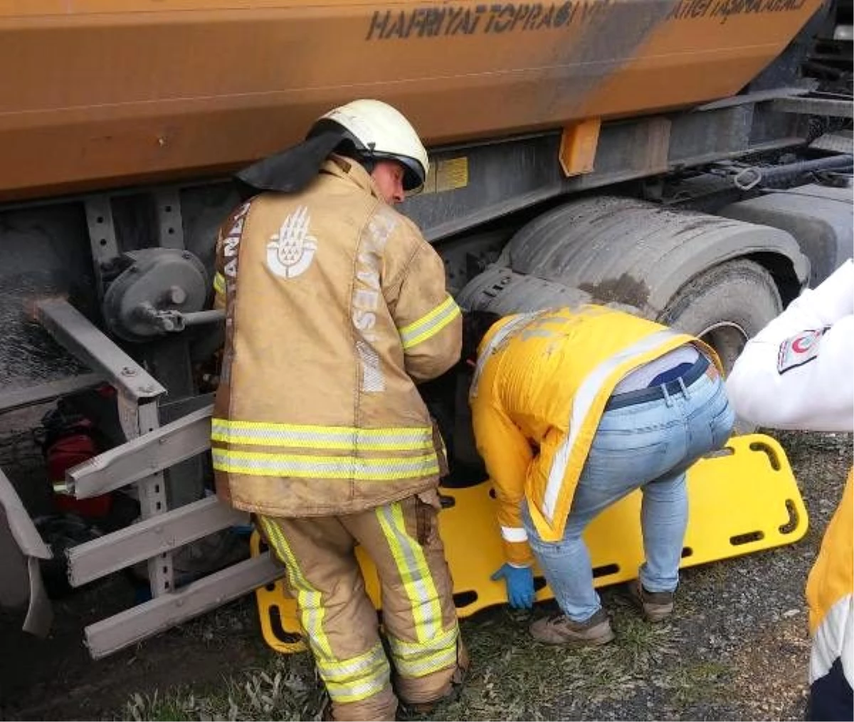 Silivri\'de hafriyat kamyonuyla çarpışan motosikletli öldü