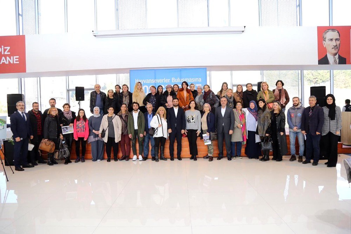 Sokak hayvanları için belediye ve vatandaş el ele verdi
