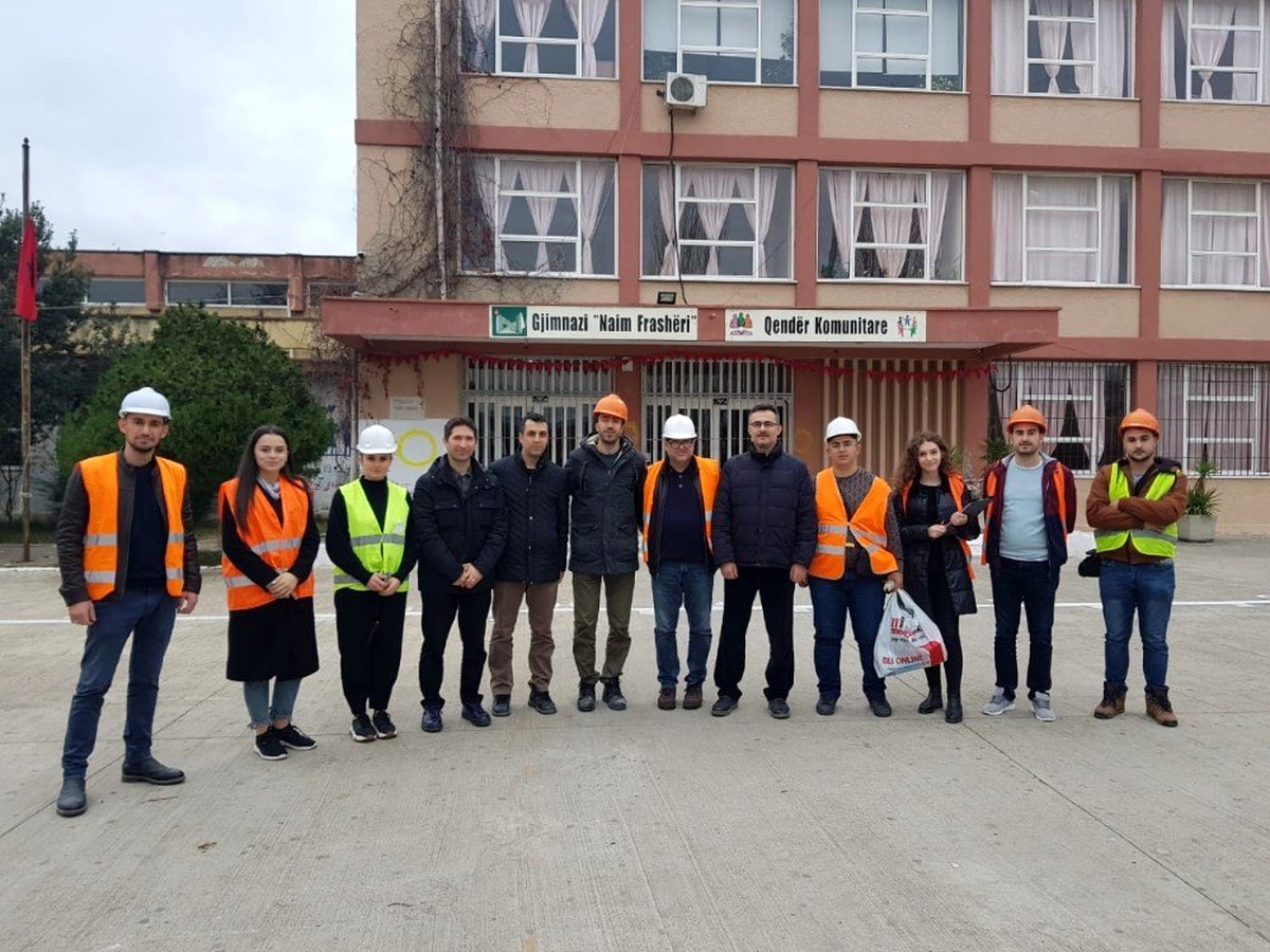 SUBÜ heyeti Arnavutluk\'ta meydana gelen depremi inceledi