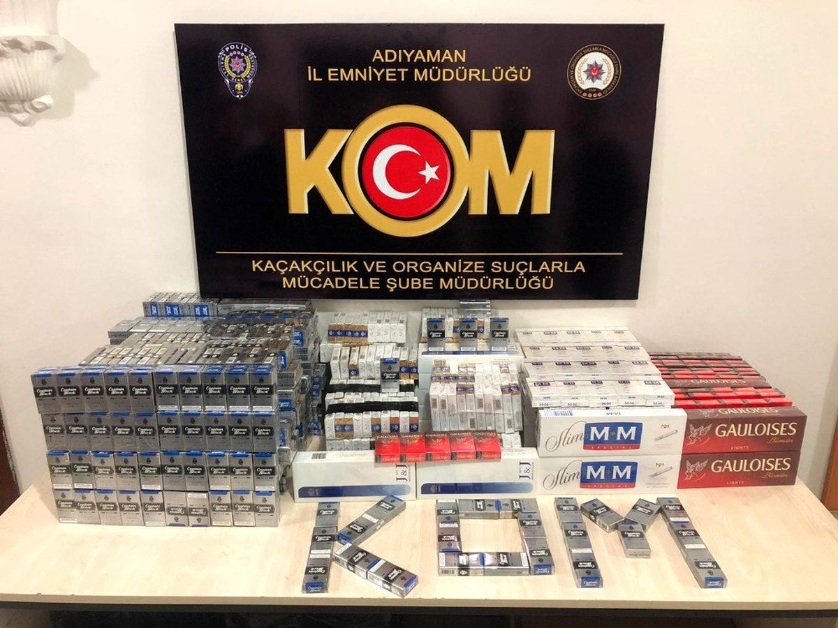 Şüpheli araçtan kaçak sigara ele geçirildi