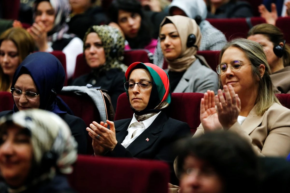 "Uluslararası Yerel Yönetimlerde 6. Kadın Şurası"