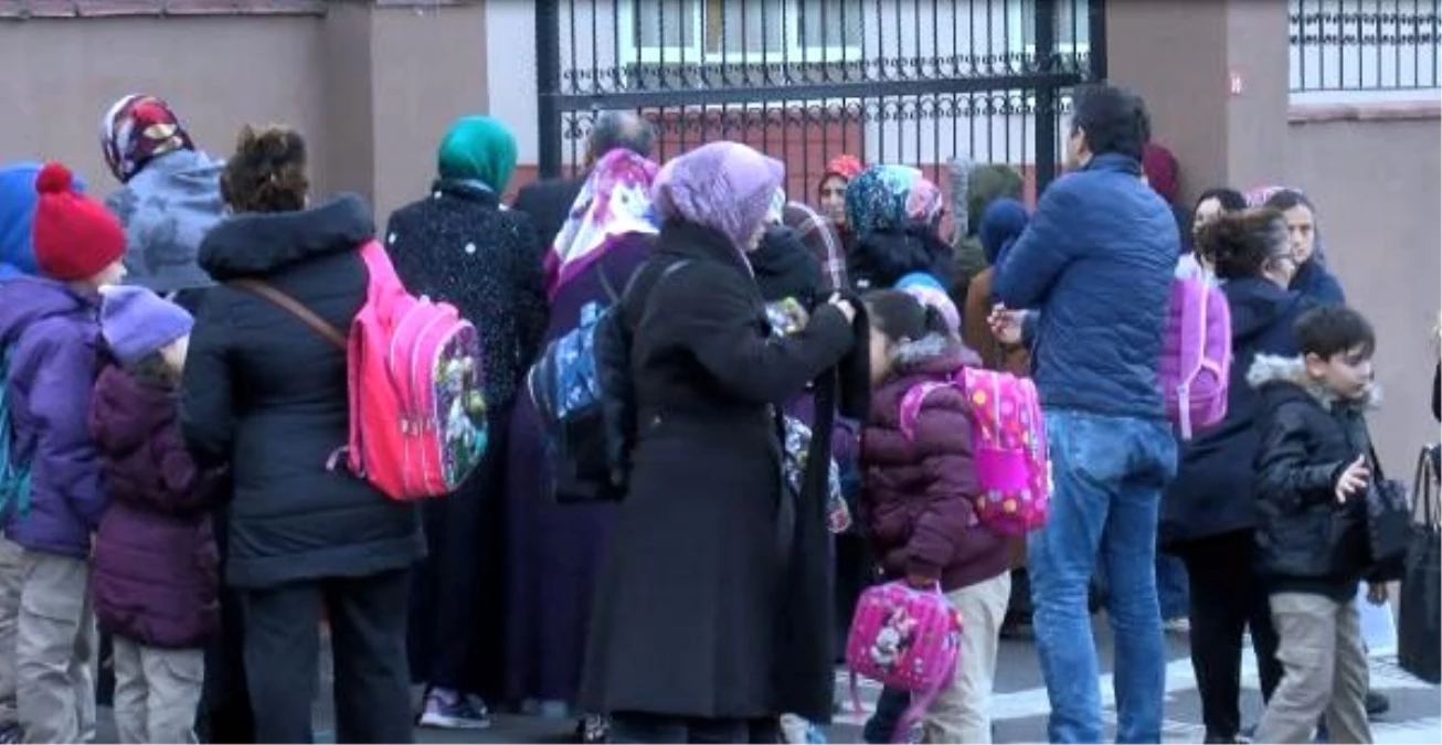 Veliler tedirgin... Kantinciler Odası Başkanı: Öğrenciler dışarıdan alıyor