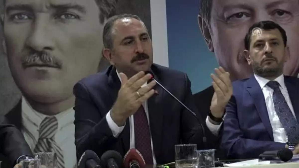 Adalet Bakanı Gül: "Bizim, Kürt kardeşlerimizin evinin önüne çukur kazan teröristlerle mücadelemiz...